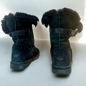 UGG NASH Black Sheepskin Suede Boots Sz 8 Good/Fair Condition MSRP $190
